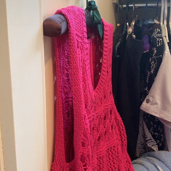 Pink sleeveless knit top w/tank top. Large. NWOT - Picture 6 of 8